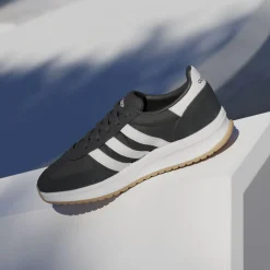 Souliers Adidas pour femmes - RUN 70S 2.0