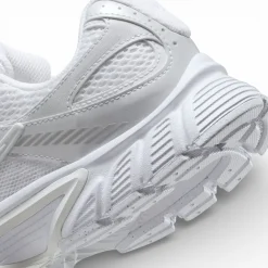 Souliers mode Nike pour femmes - NIKE V5 RNR