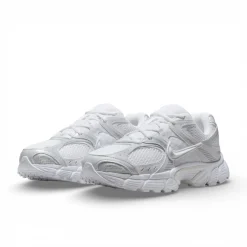 Souliers mode Nike pour femmes - NIKE V5 RNR